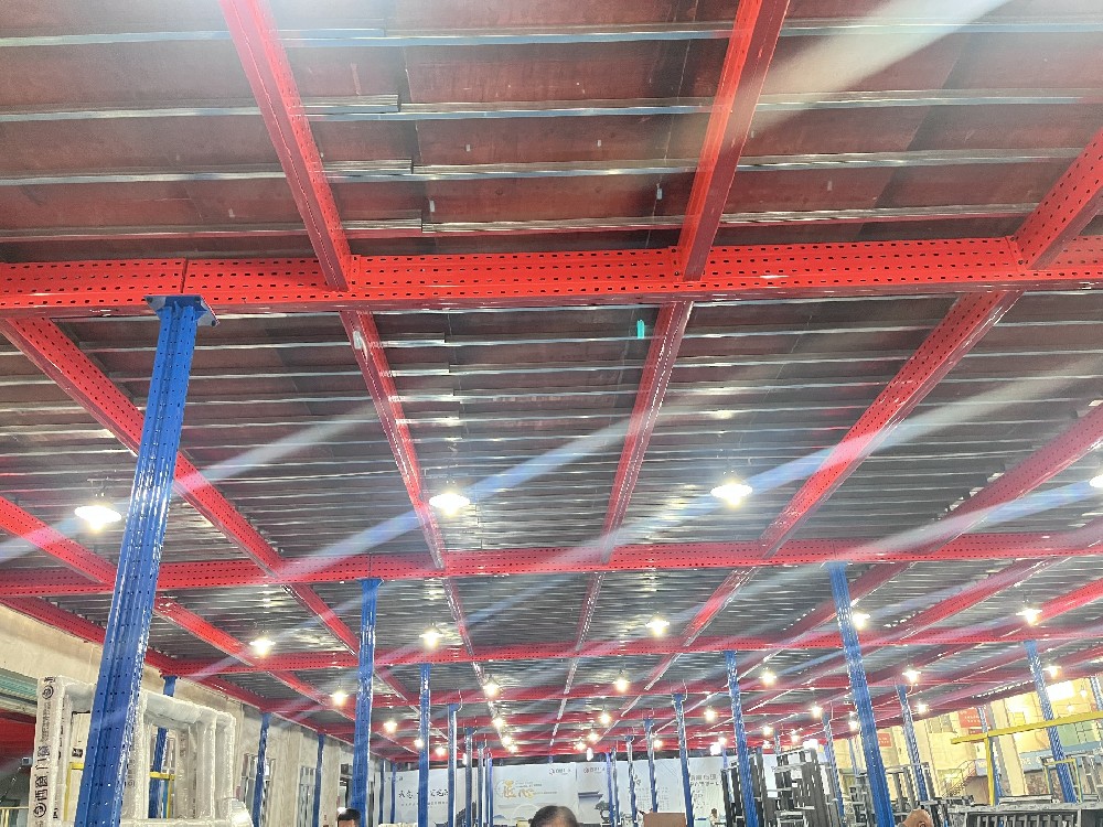 阁楼平台 —— 让空间更具价值